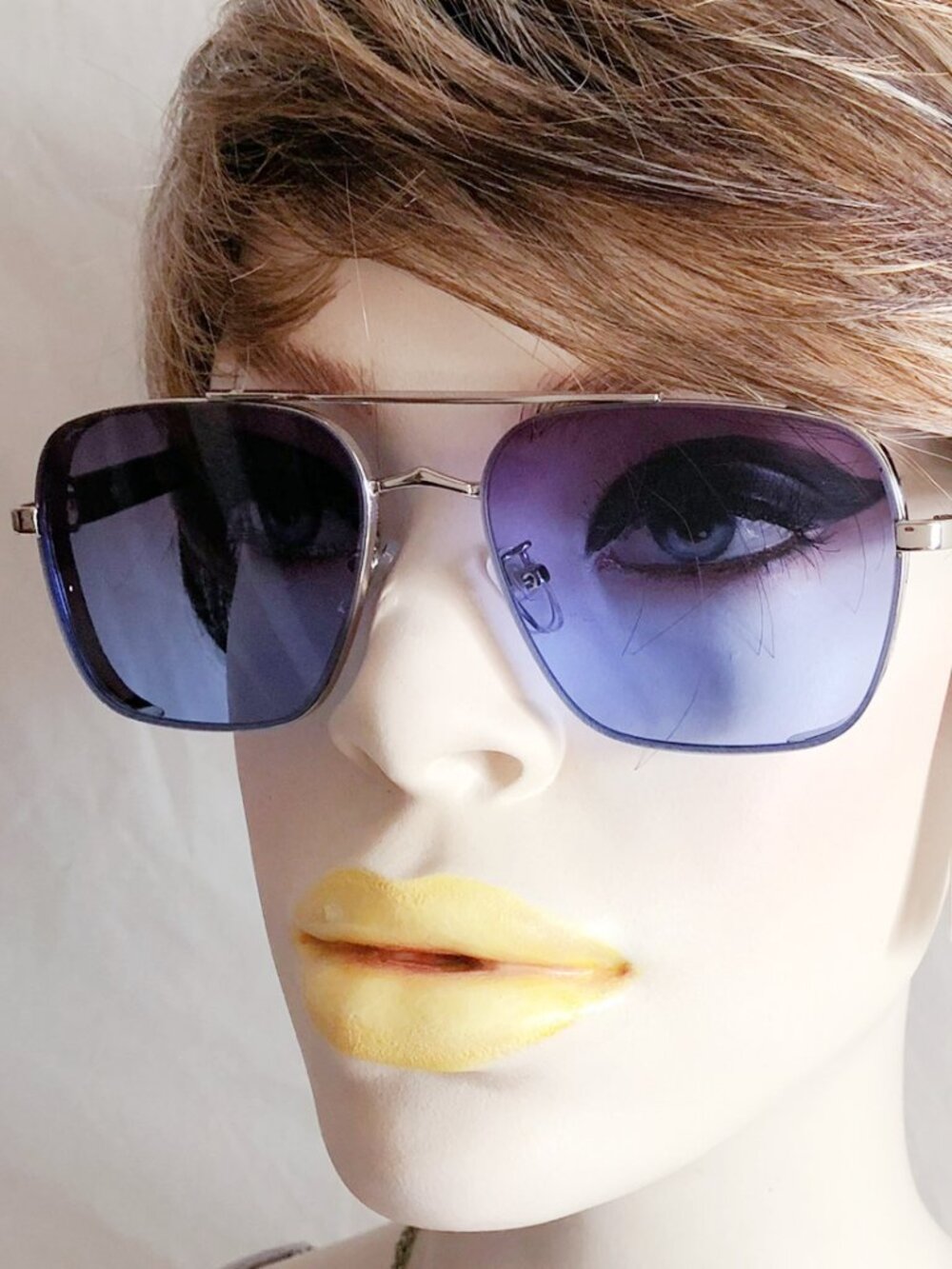 Square Aviator Sunglasses Navy Blue Gradient Lens